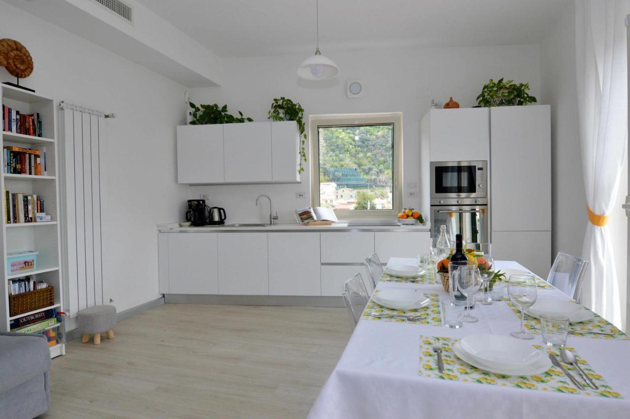 La Terrazza Family Holidays - Sorrento Coast 圣安吉洛 外观 照片